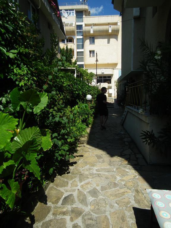 Guest House Olimpiya Sveti Vlas Exterior photo